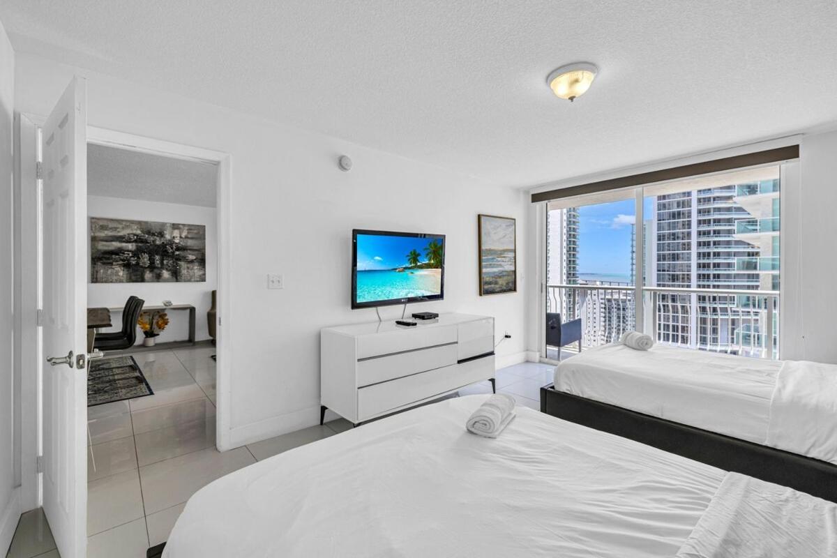 Spacious 1 Bed 1 Bth Brickell Ocean View Miami