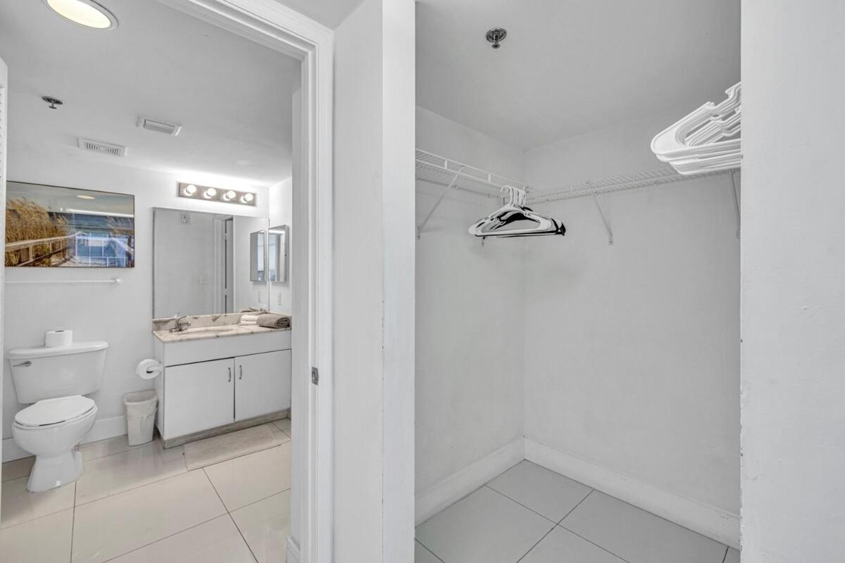 Spacious 1 Bed 1 Bth Brickell Ocean View Apartment Miami